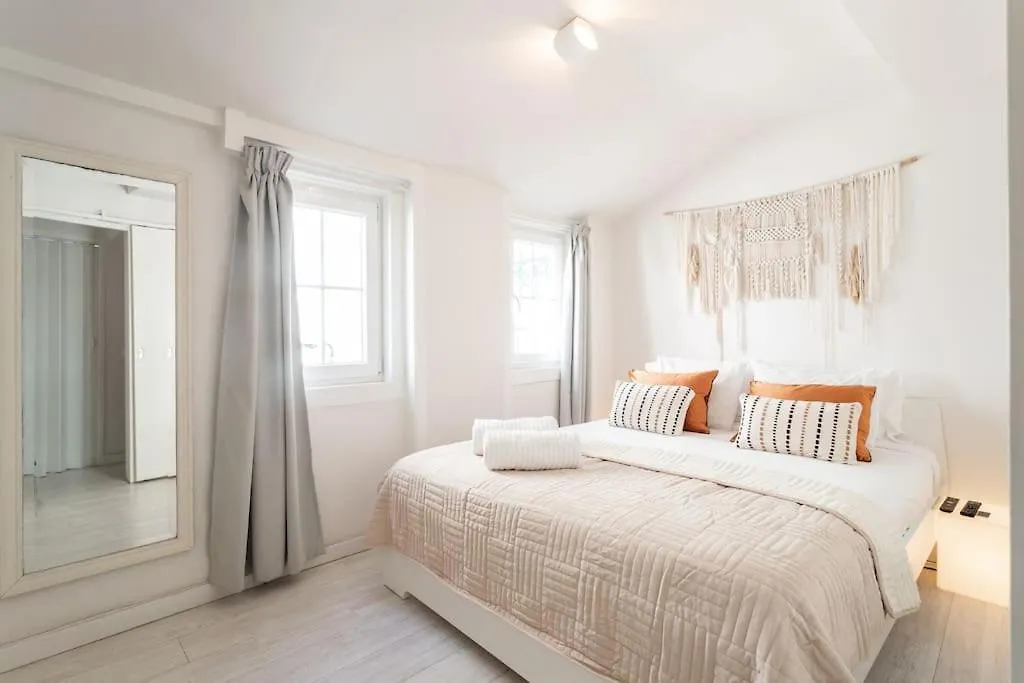 Апартаменты The White Suite Principe Real Лиссабон