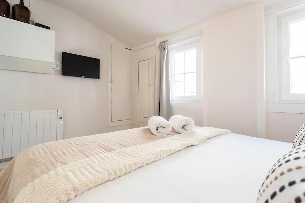 The White Suite Principe Real Лиссабон Португалия