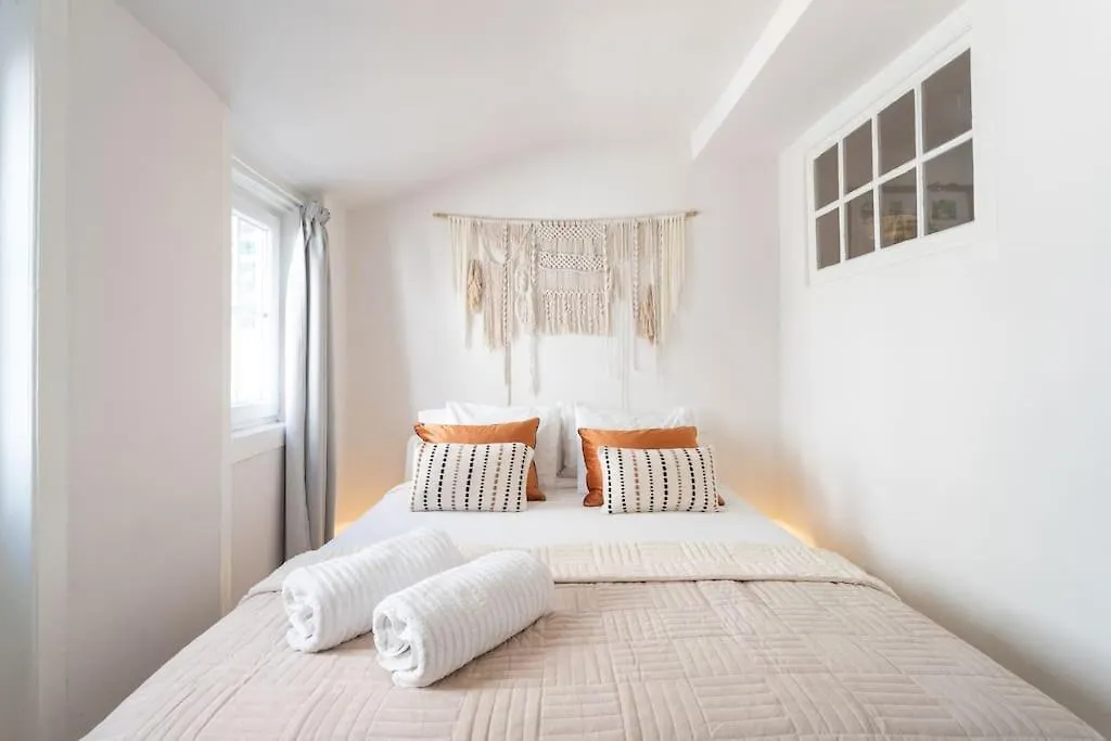 Апартаменты The White Suite Principe Real Лиссабон